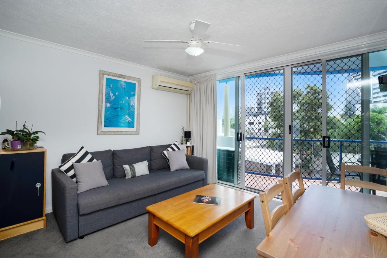 Surfers Beach Resort One Gold Coast Extérieur photo