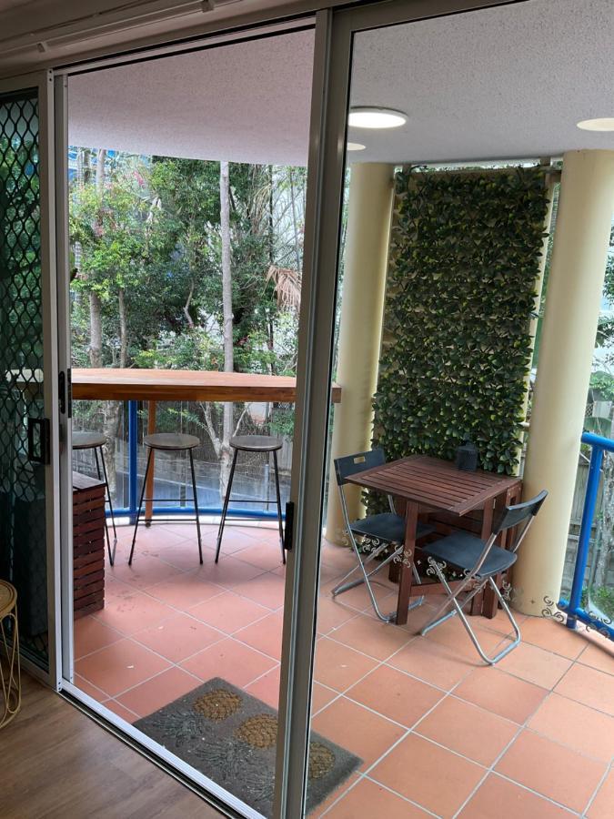 Surfers Beach Resort One Gold Coast Extérieur photo