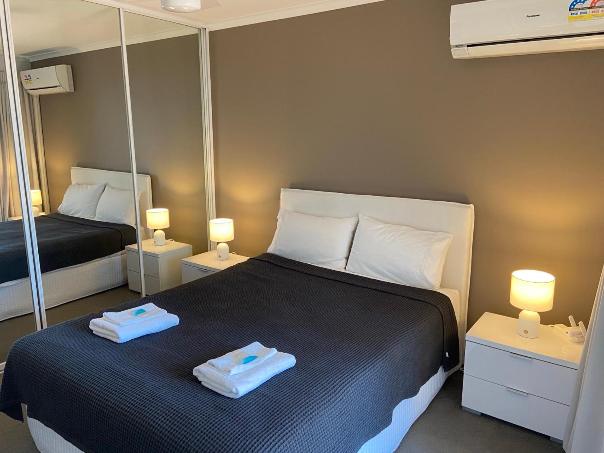 Surfers Beach Resort One Gold Coast Extérieur photo